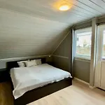 House With Sauna & Hot Tub, 4 Beds * Tonstad