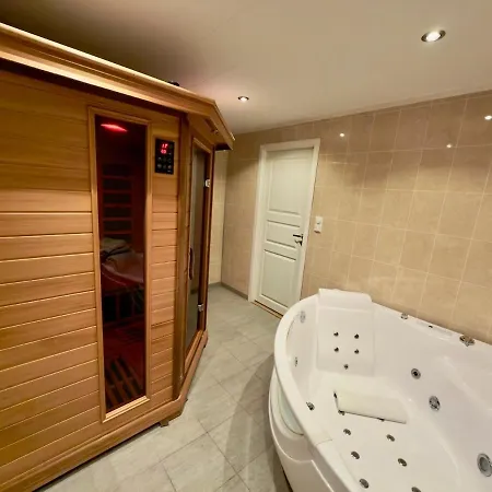 Tatil Evi House With Sauna & Hot Tub, 4 Beds *