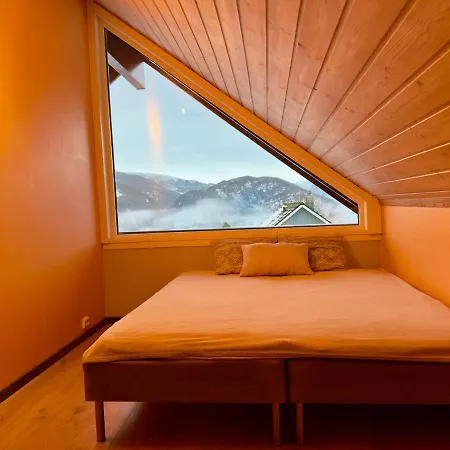 House With Sauna & Hot Tub, 4 Beds Tatil Evi Tonstad