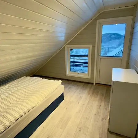 Hébergement de vacances House With Sauna & Hot Tub, 4 Beds